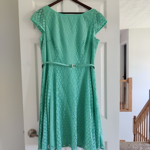 Evan Picone Dresses & Skirts - Beautiful Mint Green Eyelet Dress Size 16